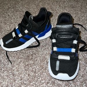Toddler boys size 8 Adidas shoes.